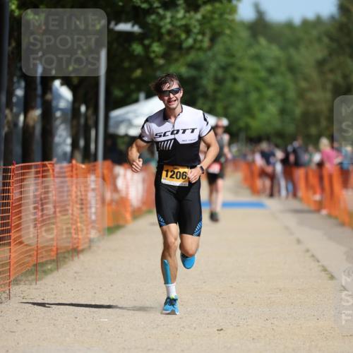 07.09.2025 - 19. Norderstedt Triathlon Michael Strokosch http://msf.ph/oto/8802290 07.09.2025 12:03:13 Laufen 1206 meine-sportfotos.de