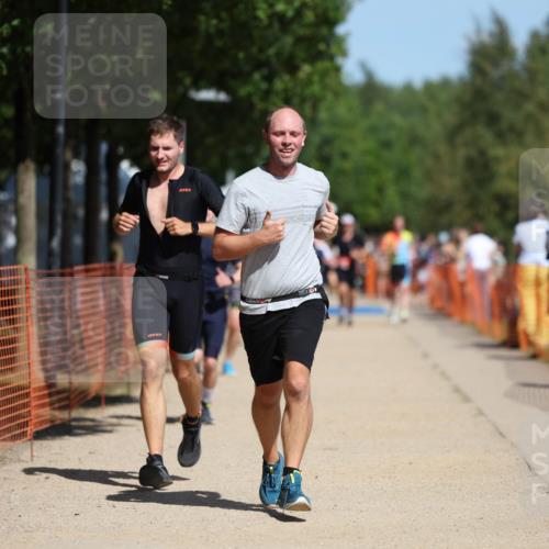 07.09.2025 - 19. Norderstedt Triathlon Michael Strokosch http://msf.ph/oto/8802317 07.09.2025 12:33:15 Laufen 801, 1223, 1241, 1265 meine-sportfotos.de