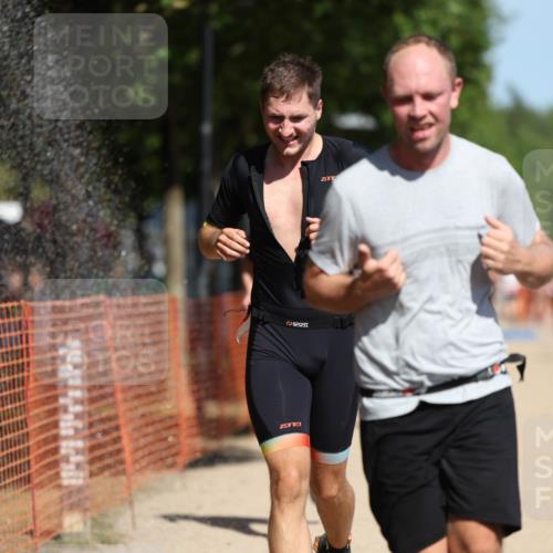 07.09.2025 - 19. Norderstedt Triathlon Michael Strokosch http://msf.ph/oto/8802356 07.09.2025 12:33:17 Laufen 782, 801, 1223, 1241, 1265 meine-sportfotos.de