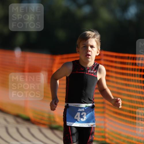 07.09.2025 - 19. Norderstedt Triathlon Michael Strokosch http://msf.ph/oto/8802411 07.09.2025 09:16:57 Laufen 43 meine-sportfotos.de