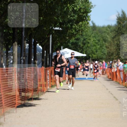 07.09.2025 - 19. Norderstedt Triathlon Michael Strokosch http://msf.ph/oto/8802737 07.09.2025 12:33:46 Laufen 1225 meine-sportfotos.de