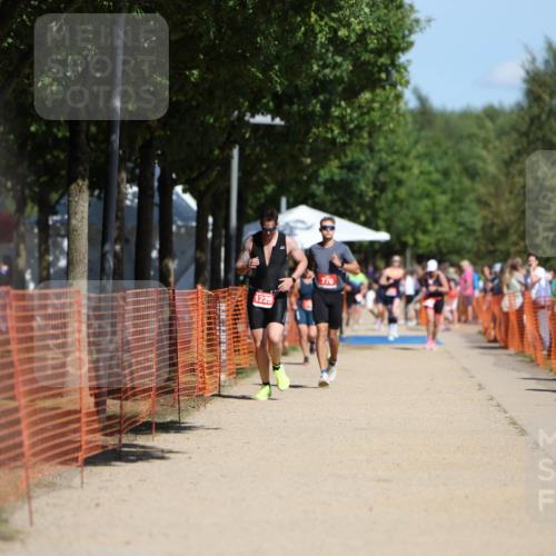 07.09.2025 - 19. Norderstedt Triathlon Michael Strokosch http://msf.ph/oto/8802744 07.09.2025 12:33:46 Laufen 1225 meine-sportfotos.de