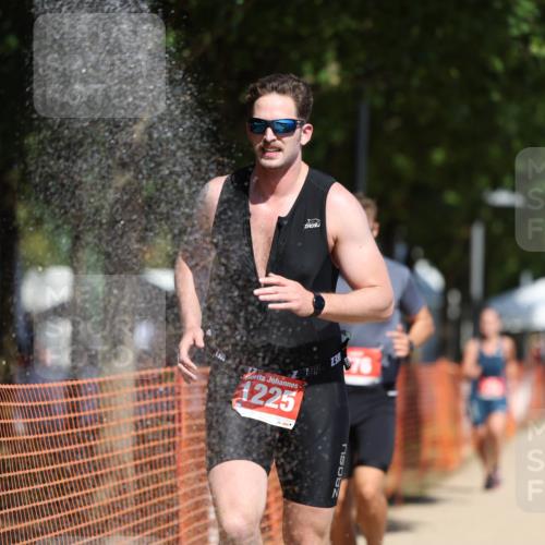 07.09.2025 - 19. Norderstedt Triathlon Michael Strokosch http://msf.ph/oto/8802799 07.09.2025 12:33:53 Laufen 773, 776, 1225 meine-sportfotos.de