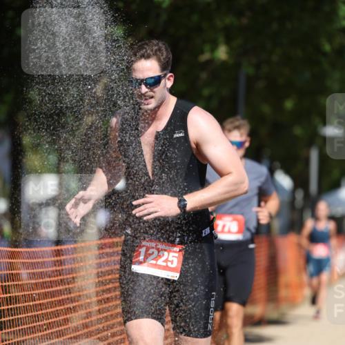 07.09.2025 - 19. Norderstedt Triathlon Michael Strokosch http://msf.ph/oto/8802808 07.09.2025 12:33:54 Laufen 773, 776, 1225 meine-sportfotos.de