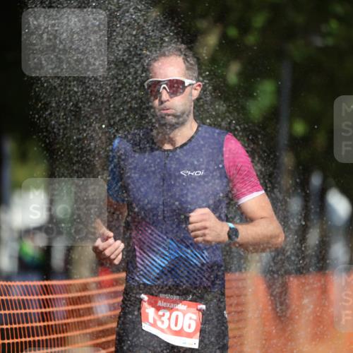 07.09.2025 - 19. Norderstedt Triathlon Michael Strokosch http://msf.ph/oto/8803015 07.09.2025 12:04:16 Laufen 1278, 1306 meine-sportfotos.de