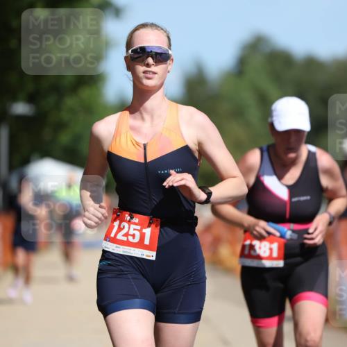 07.09.2025 - 19. Norderstedt Triathlon Michael Strokosch http://msf.ph/oto/8803064 07.09.2025 12:34:07 Laufen 1251, 1368, 1381 meine-sportfotos.de