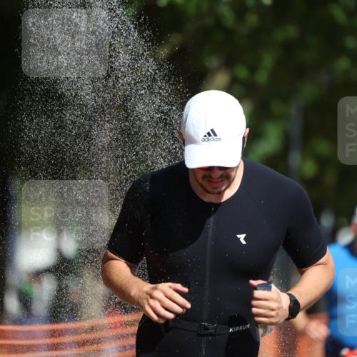 07.09.2025 - 19. Norderstedt Triathlon Michael Strokosch http://msf.ph/oto/8803153 07.09.2025 12:04:29 Laufen 191, 303, 736, 819 meine-sportfotos.de