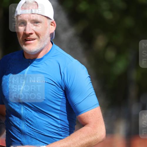 07.09.2025 - 19. Norderstedt Triathlon Michael Strokosch http://msf.ph/oto/8803207 07.09.2025 12:04:32 Laufen 191, 303, 736, 819 meine-sportfotos.de