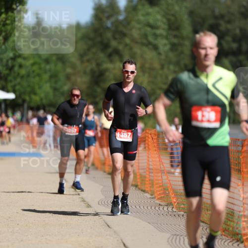 07.09.2025 - 19. Norderstedt Triathlon Michael Strokosch http://msf.ph/oto/8803326 07.09.2025 12:04:39 Laufen 138, 252, 1357 meine-sportfotos.de