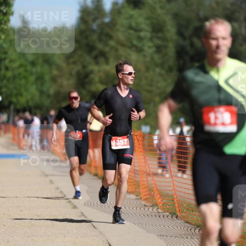 07.09.2025 - 19. Norderstedt Triathlon Michael Strokosch http://msf.ph/oto/8803339 07.09.2025 12:04:40 Laufen 138, 252, 1357 meine-sportfotos.de