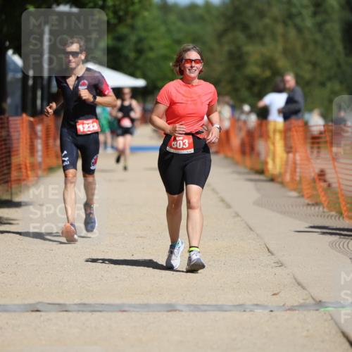 07.09.2025 - 19. Norderstedt Triathlon Michael Strokosch http://msf.ph/oto/8803427 07.09.2025 12:34:32 Laufen 696, 803, 1213, 1233 meine-sportfotos.de