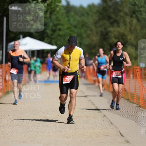 07.09.2025 - 19. Norderstedt Triathlon Michael Strokosch http://msf.ph/oto/8803492 07.09.2025 12:05:08 Laufen 795, 833, 1333 meine-sportfotos.de