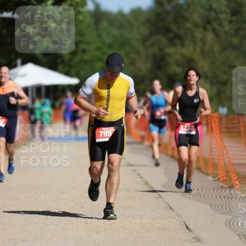 07.09.2025 - 19. Norderstedt Triathlon Michael Strokosch http://msf.ph/oto/8803512 07.09.2025 12:05:09 Laufen 795, 833, 1333 meine-sportfotos.de