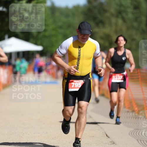 07.09.2025 - 19. Norderstedt Triathlon Michael Strokosch http://msf.ph/oto/8803552 07.09.2025 12:05:10 Laufen 795, 833, 834, 1333 meine-sportfotos.de