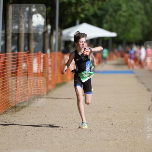 07.09.2025 - 19. Norderstedt Triathlon Michael Strokosch http://msf.ph/oto/8803572 07.09.2025 11:02:41 Laufen 56, 66 meine-sportfotos.de