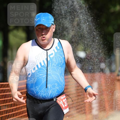 07.09.2025 - 19. Norderstedt Triathlon Michael Strokosch http://msf.ph/oto/8803656 07.09.2025 12:35:06 Laufen 251, 838, 1286, 1371 meine-sportfotos.de