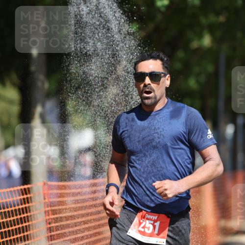 07.09.2025 - 19. Norderstedt Triathlon Michael Strokosch http://msf.ph/oto/8803741 07.09.2025 12:35:13 Laufen 251, 838 meine-sportfotos.de