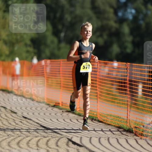 07.09.2025 - 19. Norderstedt Triathlon Michael Strokosch http://msf.ph/oto/8803835 07.09.2025 09:43:21 Laufen 556, 570 meine-sportfotos.de