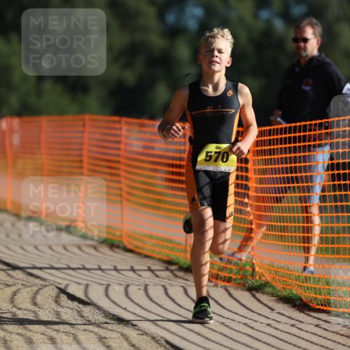 07.09.2025 - 19. Norderstedt Triathlon Michael Strokosch http://msf.ph/oto/8803865 07.09.2025 09:43:22 Laufen 556, 570 meine-sportfotos.de