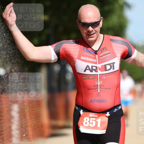 07.09.2025 - 19. Norderstedt Triathlon Michael Strokosch http://msf.ph/oto/8803986 07.09.2025 12:35:36 Laufen 140, 151, 697, 851, 1220 meine-sportfotos.de