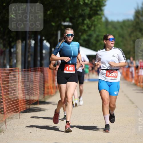 07.09.2025 - 19. Norderstedt Triathlon Michael Strokosch http://msf.ph/oto/8804039 07.09.2025 12:35:40 Laufen 140, 697, 737, 1220 meine-sportfotos.de