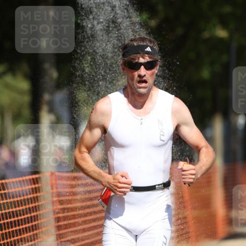 07.09.2025 - 19. Norderstedt Triathlon Michael Strokosch http://msf.ph/oto/8804068 07.09.2025 12:35:43 Laufen 140, 697, 737, 1220 meine-sportfotos.de