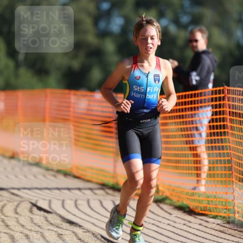 07.09.2025 - 19. Norderstedt Triathlon Michael Strokosch http://msf.ph/oto/8804116 07.09.2025 09:43:37 Laufen 562, 591 meine-sportfotos.de