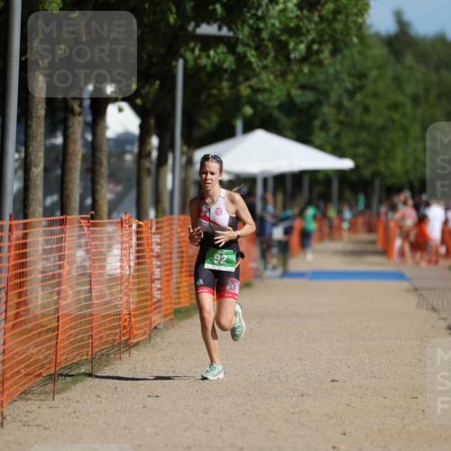 07.09.2025 - 19. Norderstedt Triathlon Michael Strokosch http://msf.ph/oto/8804119 07.09.2025 11:03:55 Laufen 71, 92 meine-sportfotos.de