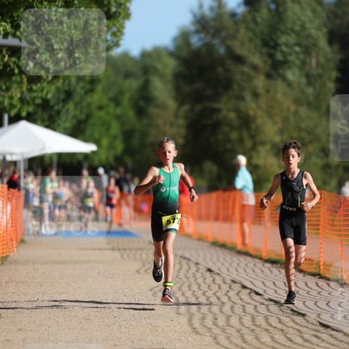 07.09.2025 - 19. Norderstedt Triathlon Michael Strokosch http://msf.ph/oto/8804141 07.09.2025 09:43:44 Laufen 568, 572 meine-sportfotos.de