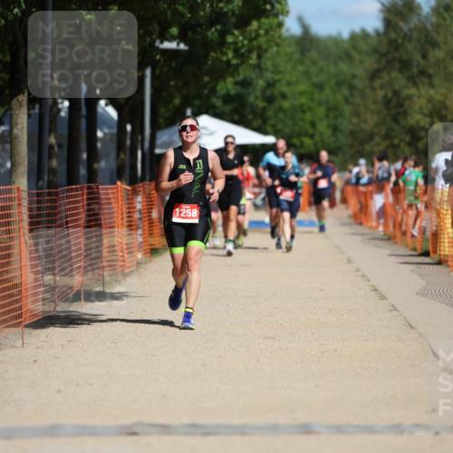 07.09.2025 - 19. Norderstedt Triathlon Michael Strokosch http://msf.ph/oto/8804223 07.09.2025 12:36:01 Laufen 1242, 1258 meine-sportfotos.de
