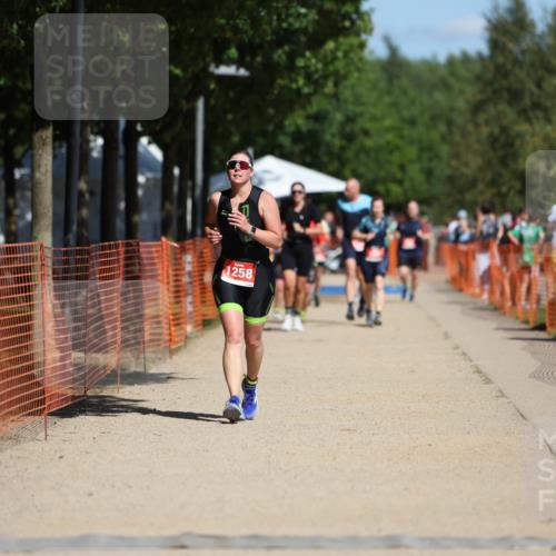 07.09.2025 - 19. Norderstedt Triathlon Michael Strokosch http://msf.ph/oto/8804229 07.09.2025 12:36:01 Laufen 1242, 1258 meine-sportfotos.de