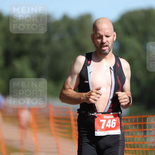 07.09.2025 - 19. Norderstedt Triathlon Michael Strokosch http://msf.ph/oto/8804377 07.09.2025 12:06:15 Laufen 746 meine-sportfotos.de