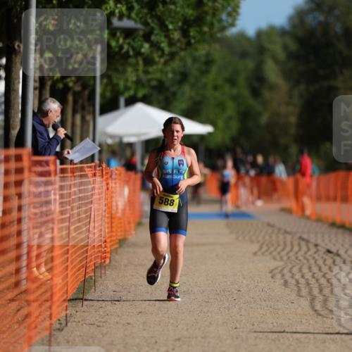 07.09.2025 - 19. Norderstedt Triathlon Michael Strokosch http://msf.ph/oto/8804484 07.09.2025 09:44:08 Laufen 587, 588 meine-sportfotos.de