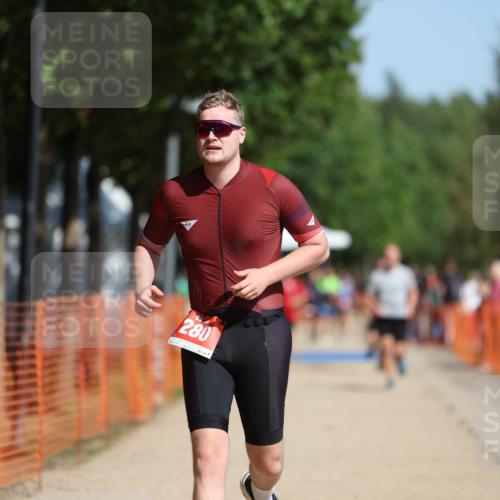07.09.2025 - 19. Norderstedt Triathlon Michael Strokosch http://msf.ph/oto/8804488 07.09.2025 12:06:24 Laufen 280, 1258 meine-sportfotos.de