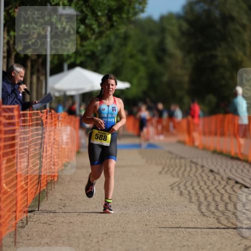 07.09.2025 - 19. Norderstedt Triathlon Michael Strokosch http://msf.ph/oto/8804497 07.09.2025 09:44:09 Laufen 587, 588 meine-sportfotos.de