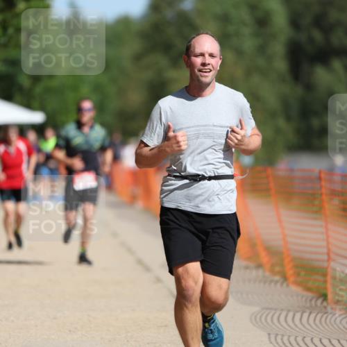 07.09.2025 - 19. Norderstedt Triathlon Michael Strokosch http://msf.ph/oto/8804603 07.09.2025 12:06:35 Laufen 801, 1229, 1395 meine-sportfotos.de