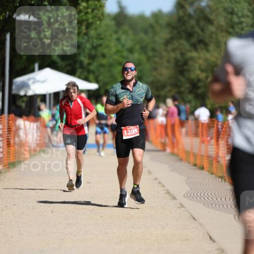 07.09.2025 - 19. Norderstedt Triathlon Michael Strokosch http://msf.ph/oto/8804616 07.09.2025 12:06:36 Laufen 801, 1229, 1395 meine-sportfotos.de