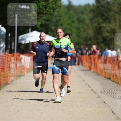07.09.2025 - 19. Norderstedt Triathlon Michael Strokosch http://msf.ph/oto/8804703 07.09.2025 12:06:48 Laufen 190, 771, 1267 meine-sportfotos.de
