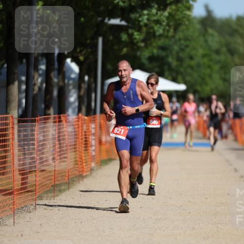 07.09.2025 - 19. Norderstedt Triathlon Michael Strokosch http://msf.ph/oto/8804878 07.09.2025 12:07:10 Laufen 821, 845 meine-sportfotos.de