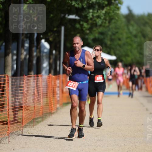 07.09.2025 - 19. Norderstedt Triathlon Michael Strokosch http://msf.ph/oto/8804890 07.09.2025 12:07:11 Laufen 821, 845 meine-sportfotos.de