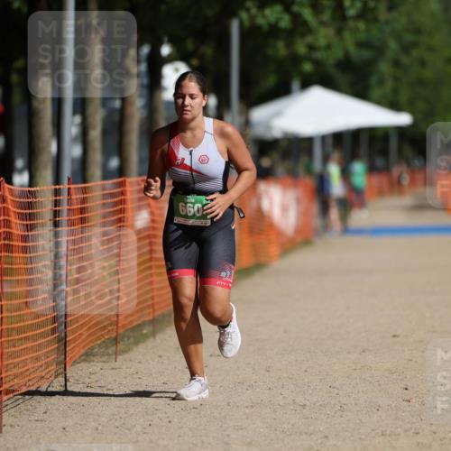 07.09.2025 - 19. Norderstedt Triathlon Michael Strokosch http://msf.ph/oto/8804963 07.09.2025 11:07:12 Laufen 660 meine-sportfotos.de