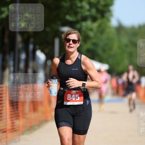07.09.2025 - 19. Norderstedt Triathlon Michael Strokosch http://msf.ph/oto/8804998 07.09.2025 12:07:15 Laufen 821, 845 meine-sportfotos.de