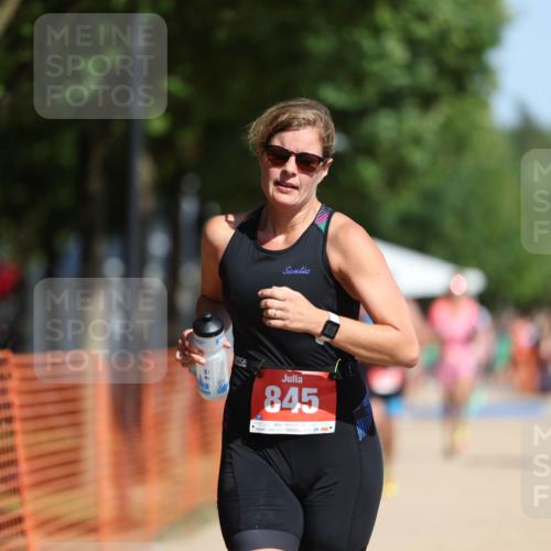 07.09.2025 - 19. Norderstedt Triathlon Michael Strokosch http://msf.ph/oto/8805011 07.09.2025 12:07:16 Laufen 821, 845 meine-sportfotos.de