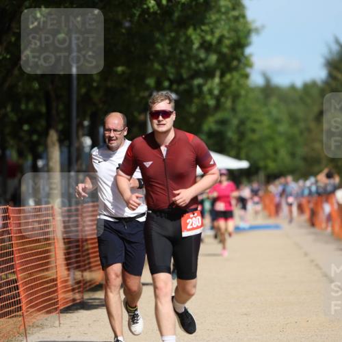 07.09.2025 - 19. Norderstedt Triathlon Michael Strokosch http://msf.ph/oto/8805071 07.09.2025 12:37:13 Laufen 280, 719, 738, 861, 1339 meine-sportfotos.de