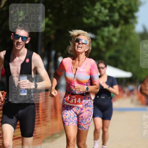 07.09.2025 - 19. Norderstedt Triathlon Michael Strokosch http://msf.ph/oto/8805106 07.09.2025 12:07:25 Laufen 152, 768, 1200, 1314, 1368 meine-sportfotos.de