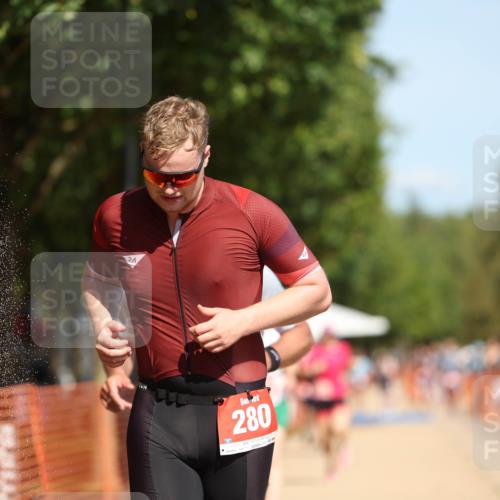 07.09.2025 - 19. Norderstedt Triathlon Michael Strokosch http://msf.ph/oto/8805112 07.09.2025 12:37:15 Laufen 280, 719, 738, 861, 1339 meine-sportfotos.de