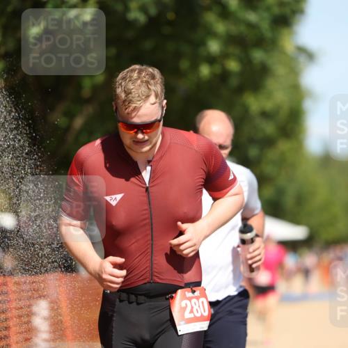07.09.2025 - 19. Norderstedt Triathlon Michael Strokosch http://msf.ph/oto/8805118 07.09.2025 12:37:15 Laufen 280, 719, 738, 861, 1339 meine-sportfotos.de