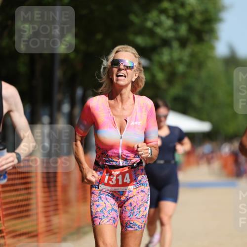 07.09.2025 - 19. Norderstedt Triathlon Michael Strokosch http://msf.ph/oto/8805123 07.09.2025 12:07:25 Laufen 152, 768, 1200, 1314, 1368 meine-sportfotos.de