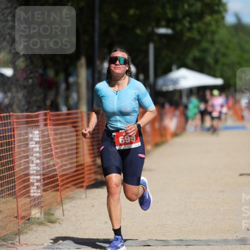 07.09.2025 - 19. Norderstedt Triathlon Michael Strokosch http://msf.ph/oto/8805442 07.09.2025 12:37:42 Laufen 162, 192, 259, 699, 761 meine-sportfotos.de