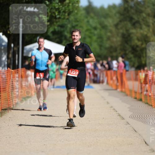 07.09.2025 - 19. Norderstedt Triathlon Michael Strokosch http://msf.ph/oto/8805446 07.09.2025 12:07:58 Laufen 734, 1223, 1257, 1288 meine-sportfotos.de